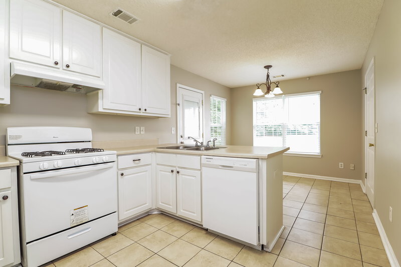 2,570/Mo, 709 Percevil Pt McDonough, GA 30253 Kitchen View 2