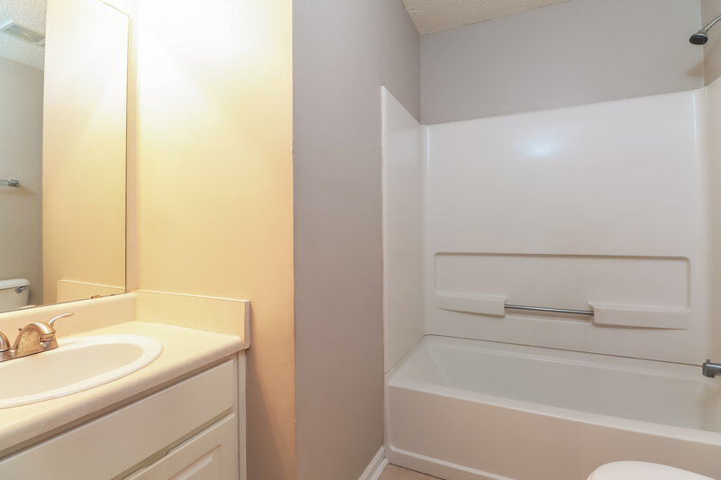 2,570/Mo, 709 Percevil Pt McDonough, GA 30253 Bathroom View