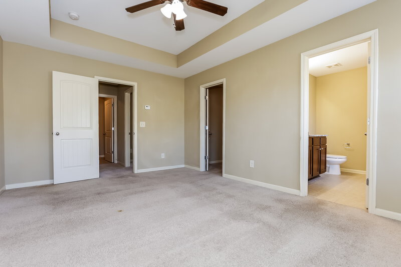 2,185/Mo, 17 Rosen St NW Cartersville, GA 30120 Main Bathroom View