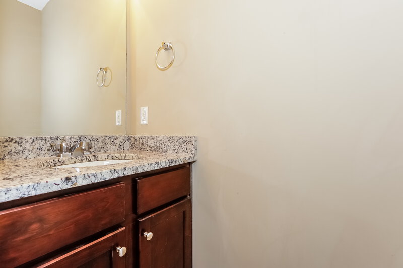 2,185/Mo, 17 Rosen St NW Cartersville, GA 30120 Bathroom View