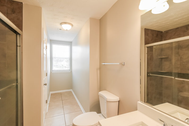 1,835/Mo, 420 Townsend Bnd Stockbridge, GA 30281 Bathroom View