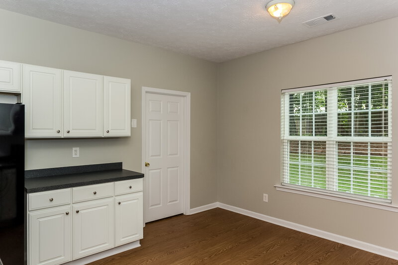 2,405/Mo, 64 Crescent St Newnan, GA 30265 Breakfast Nook View