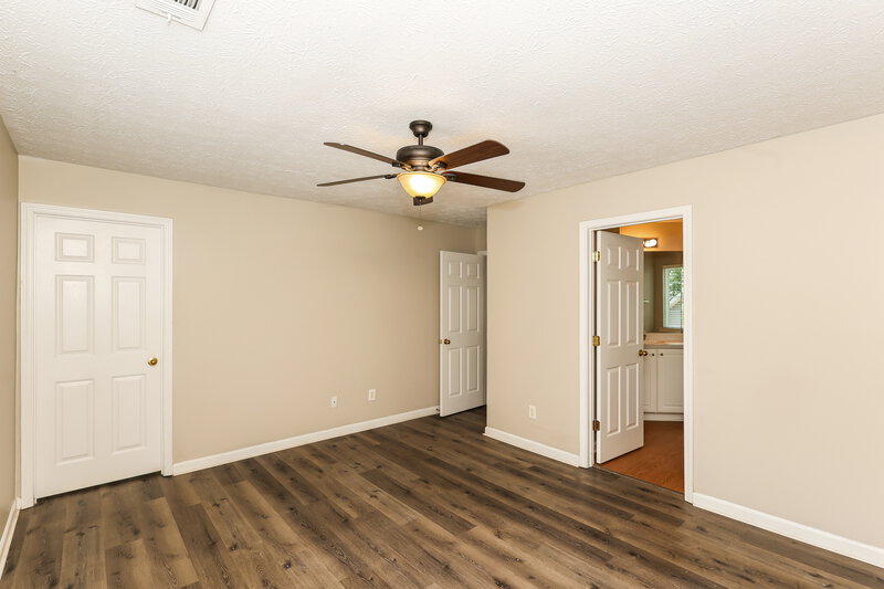 2,190/Mo, 64 Crescent St Newnan, GA 30265 Main Bedroom View
