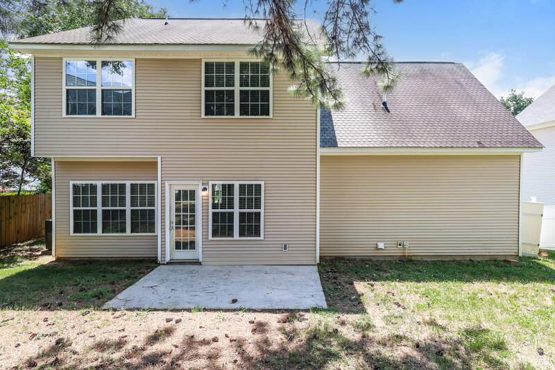 2,190/Mo, 64 Crescent St Newnan, GA 30265 Rear View
