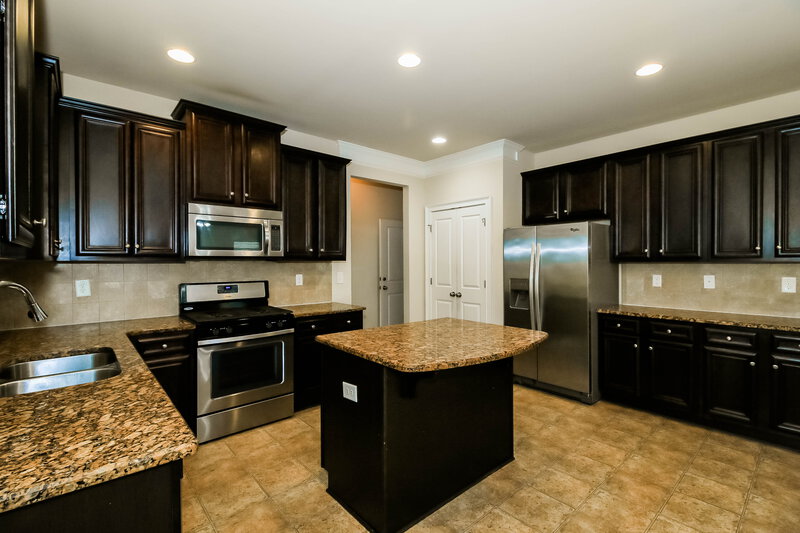 2,280/Mo, 320 Madison Grace Ave McDonough, GA 30252 Kitchen View 2