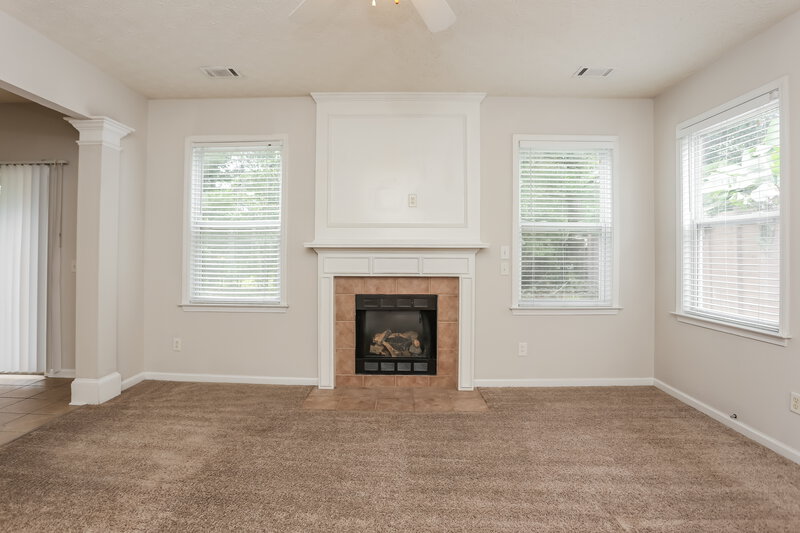 2,060/Mo, 3200 Cooper Woods Dr Loganville, GA 30052 Living Room View