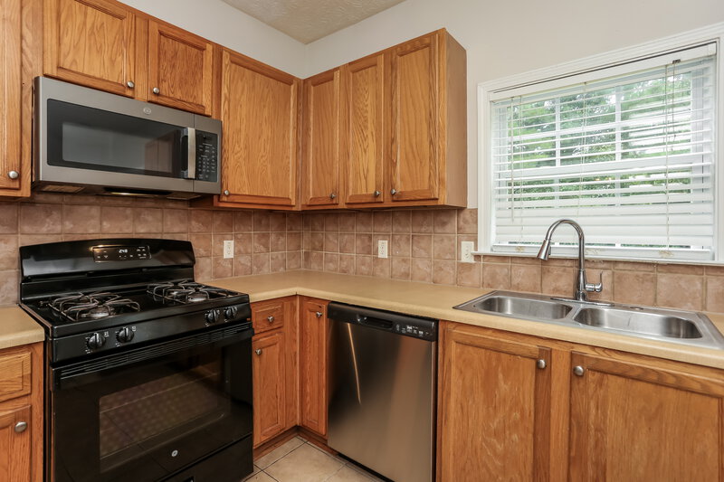 2,060/Mo, 3200 Cooper Woods Dr Loganville, GA 30052 Kitchen View 3