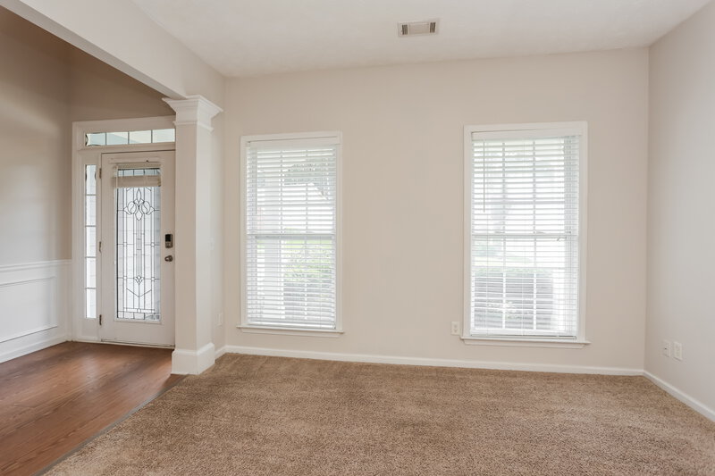 2,060/Mo, 3200 Cooper Woods Dr Loganville, GA 30052 Sitting Room View