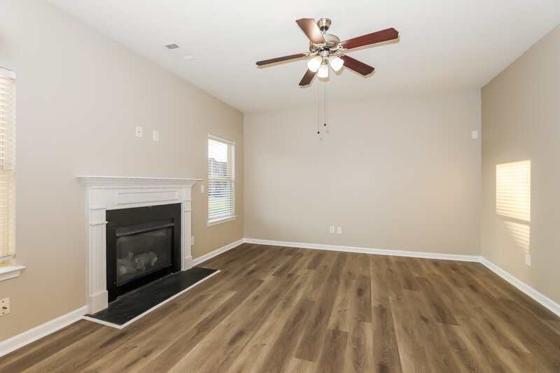 2,400/Mo, 337 Madison Grace Ave McDonough, GA 30252 Living Room View