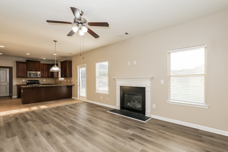 2,400/Mo, 337 Madison Grace Ave McDonough, GA 30252 Living Room View 3