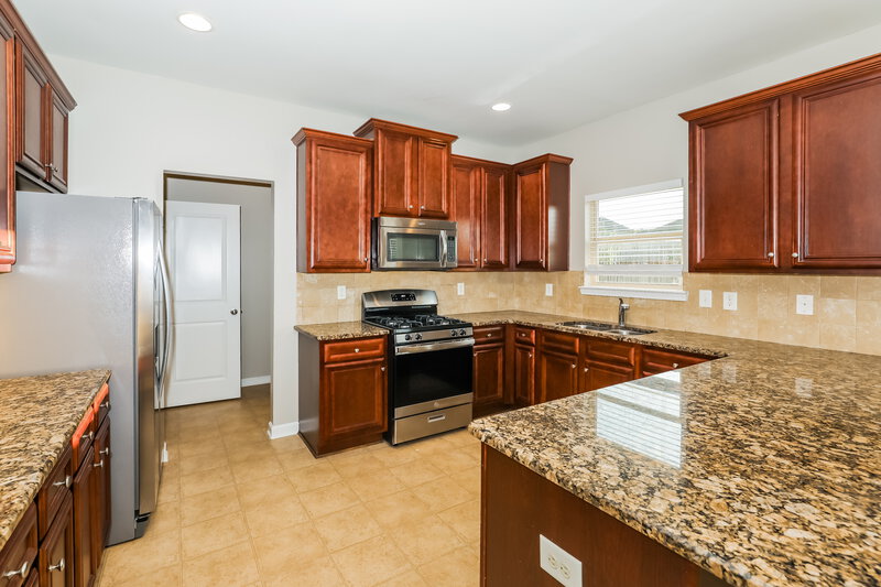2,400/Mo, 337 Madison Grace Ave McDonough, GA 30252 Kitchen View