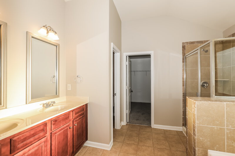 2,400/Mo, 337 Madison Grace Ave McDonough, GA 30252 Main Bathroom View