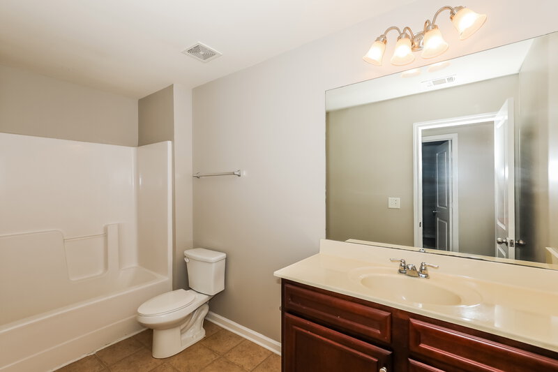 2,400/Mo, 337 Madison Grace Ave McDonough, GA 30252 Bathroom View 2