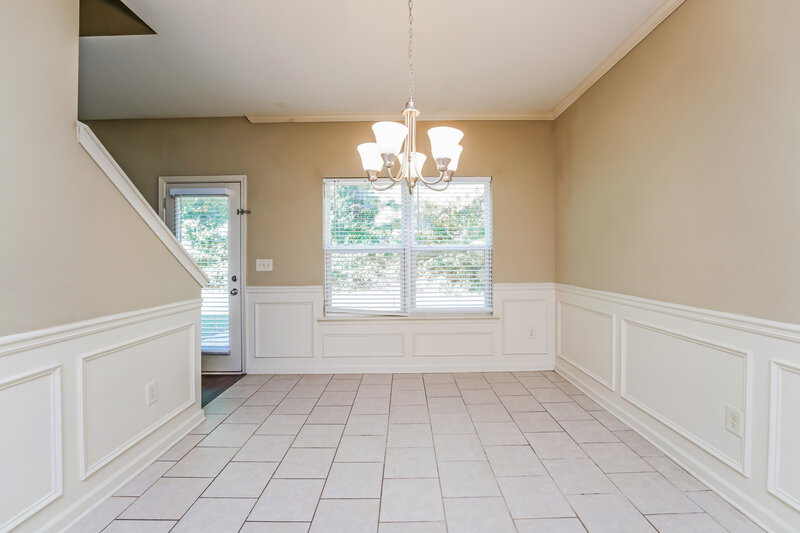 1,970/Mo, 220 Crescent Woode Dr Dallas, GA 30157 Dining Room View