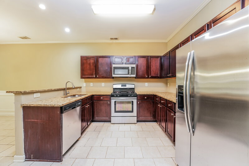 1,970/Mo, 220 Crescent Woode Dr Dallas, GA 30157 Kitchen View