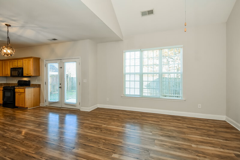 2,155/Mo, 110 Cessna Dr Canton, GA 30114 Living Room View 2