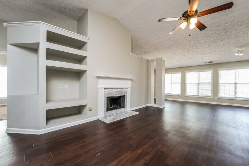 2,325/Mo, 920 Glen Oaks Ln Lawrenceville, GA 30044 Living Room View