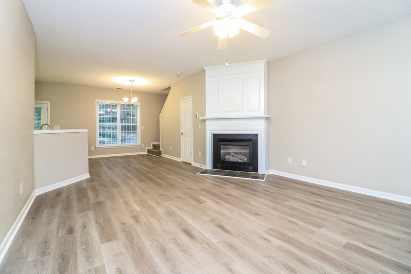 2,210/Mo, 1114 Dunedin Trl Woodstock, GA 30188 Living Room View
