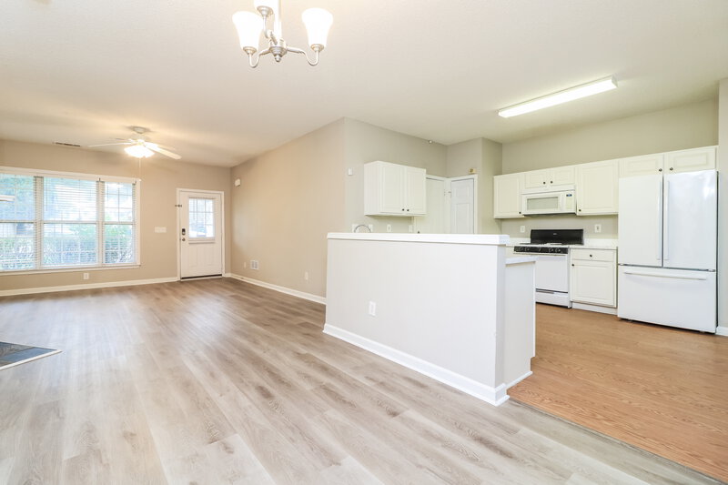 2,210/Mo, 1114 Dunedin Trl Woodstock, GA 30188 Dining Room View 2
