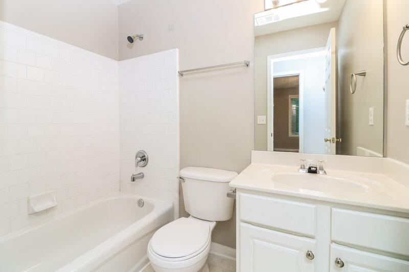 2,210/Mo, 1114 Dunedin Trl Woodstock, GA 30188 Bathroom View