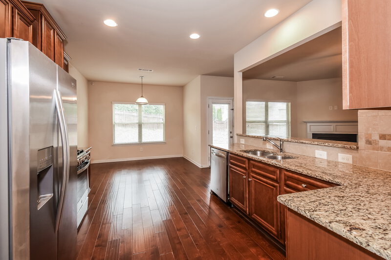 2,220/Mo, 803 Kite Way Canton, GA 30114 Kitchen View