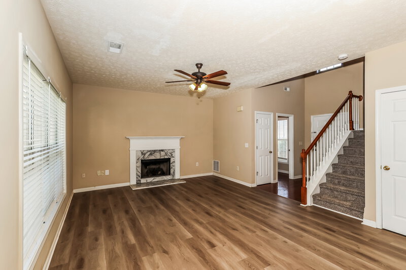 1,875/Mo, 426 Baldwin Ct Newnan, GA 30263 Living Room View
