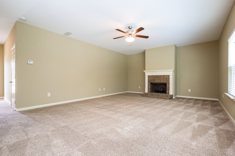 2,030/Mo, 248 Crescent Woode Dr Dallas, GA 30157 Living Roomlarge View 2