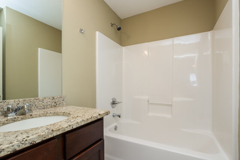 2,030/Mo, 248 Crescent Woode Dr Dallas, GA 30157 Bathroomlarge View
