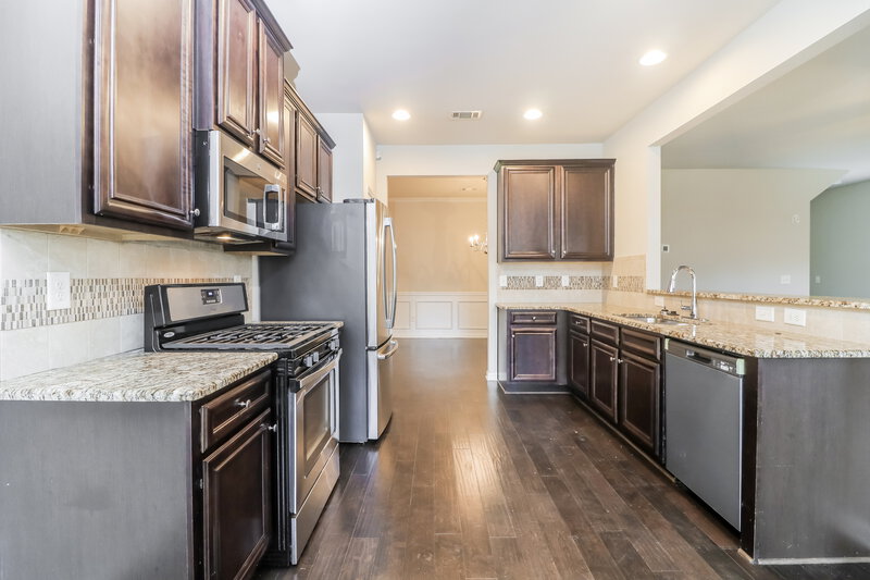 2,135/Mo, 702 Flag St Canton, GA 30114 Kitchen View