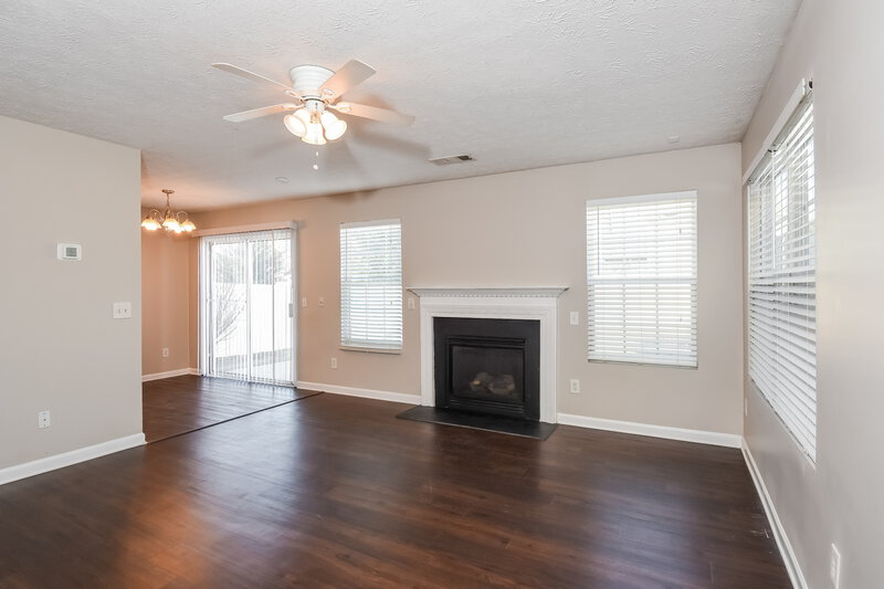 1,810/Mo, 5780 Mountain Top Pl Cumming, GA 30041 Living Room View 4