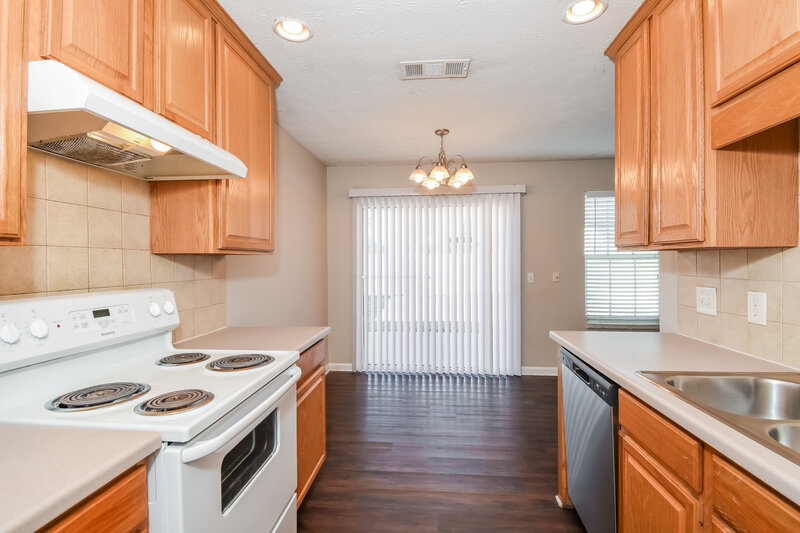 1,810/Mo, 5780 Mountain Top Pl Cumming, GA 30041 Kitchen View 2