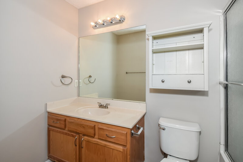 1,810/Mo, 5780 Mountain Top Pl Cumming, GA 30041 Main Bathroom View