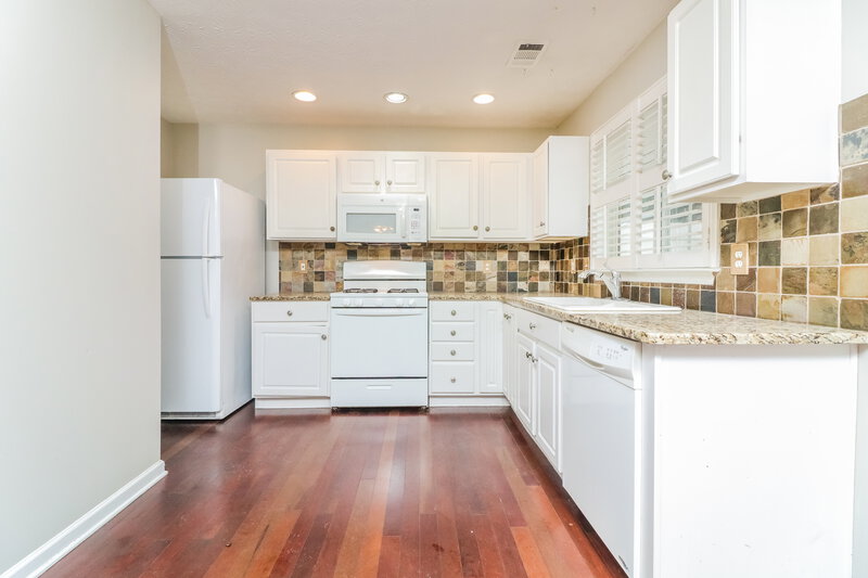 1,805/Mo, 568 Windcroft Cir NW Acworth, GA 30101 Kitchen View 3