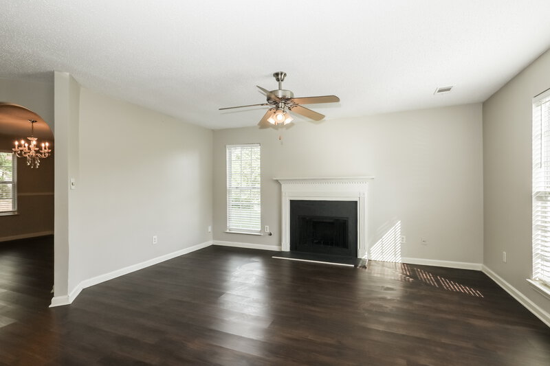 2,780/Mo, 504 Wyntuck Dr McDonough, GA 30253 Living Room View 2