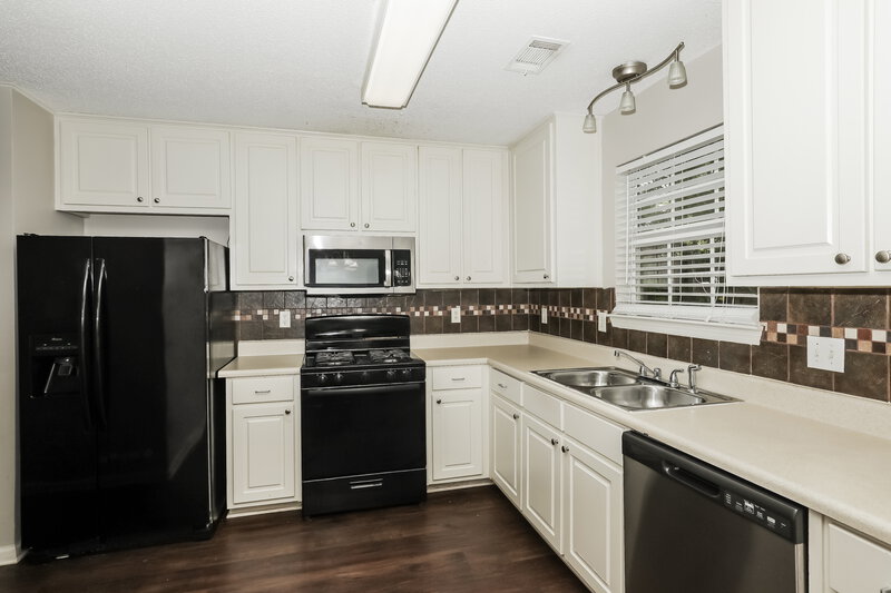 2,780/Mo, 504 Wyntuck Dr McDonough, GA 30253 Kitchen View