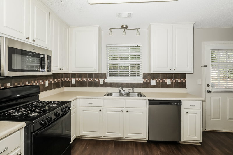 2,780/Mo, 504 Wyntuck Dr McDonough, GA 30253 Kitchen View 2
