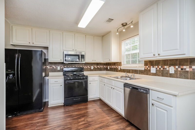 1,965/Mo, 504 Wyntuck Dr McDonough, GA 30253 Kitchen View