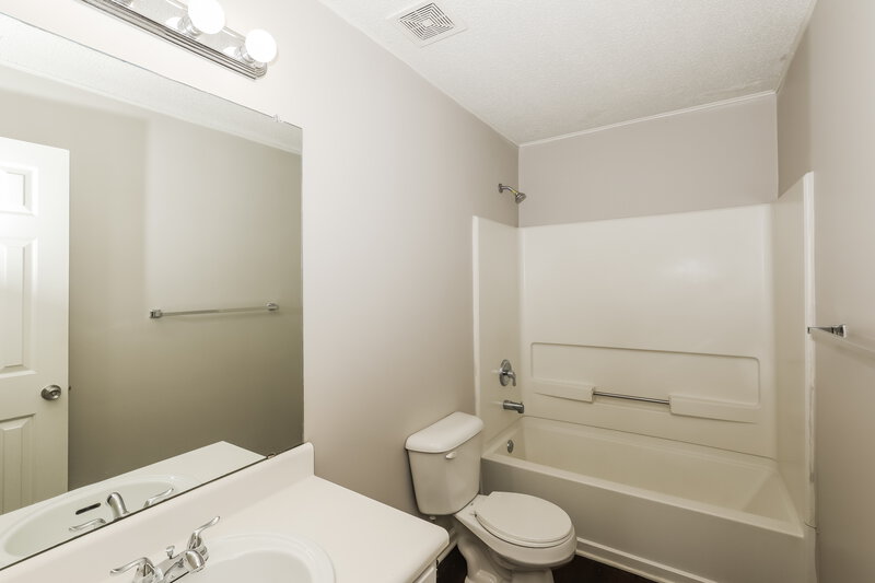2,780/Mo, 504 Wyntuck Dr McDonough, GA 30253 Bathroom View