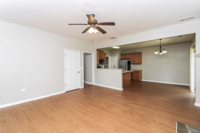2,095/Mo, 503 Millside Trl Canton, GA 30114 Living Room View