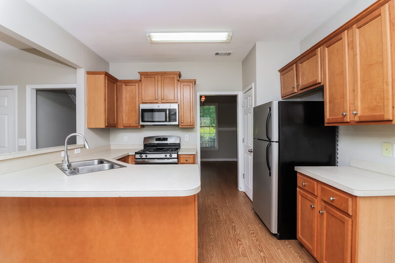 2,095/Mo, 503 Millside Trl Canton, GA 30114 Kitchen View 2