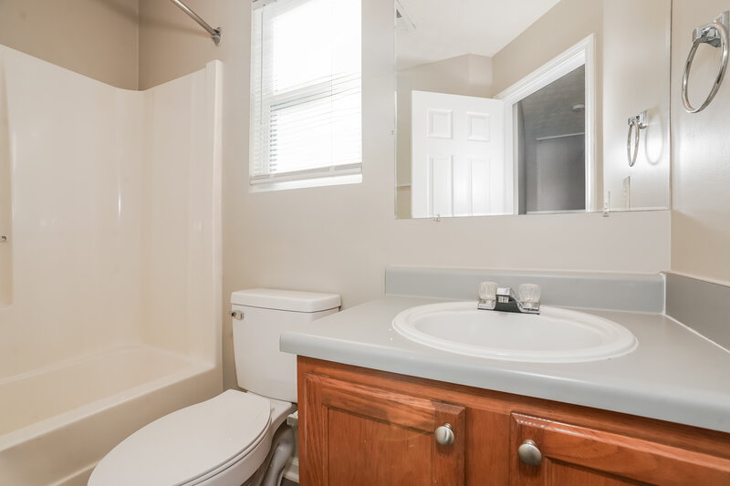 1,885/Mo, 4025 Mission Way McDonough, GA 30252 Bathroom View 2