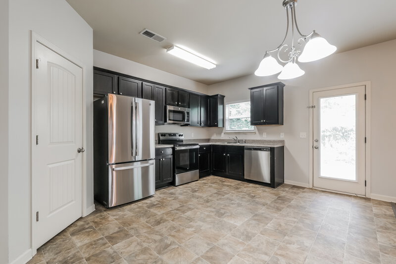 2,025/Mo, 494 Lobdale Falls Dr Lawrenceville, GA 30045 Kitchen View 2