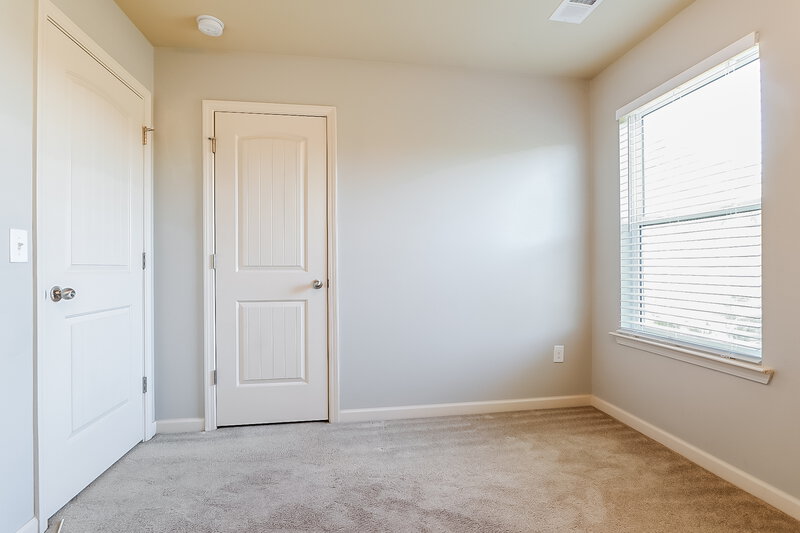 3,030/Mo, 494 Lobdale Falls Dr Lawrenceville, GA 30045 Bedroom View