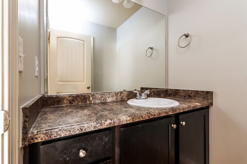 3,030/Mo, 494 Lobdale Falls Dr Lawrenceville, GA 30045 Bathroom View