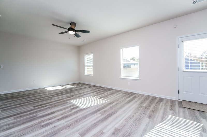 1,970/Mo, 428 Egret Ct Jefferson, GA 30549 Living Room View