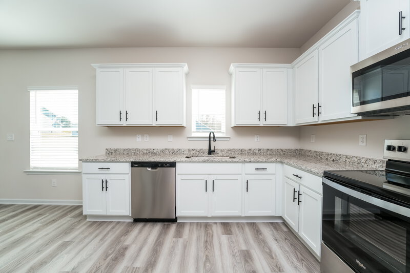 1,970/Mo, 428 Egret Ct Jefferson, GA 30549 Kitchen View 2