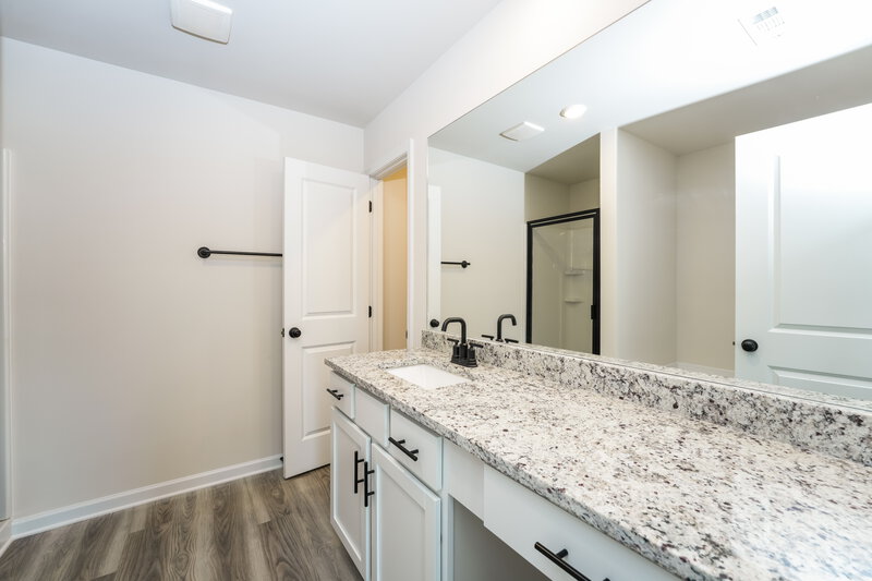 1,970/Mo, 428 Egret Ct Jefferson, GA 30549 Main Bathroom View 2