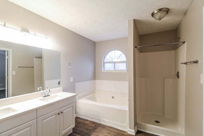 2,160/Mo, 1092 Gather Dr Lawrenceville, GA 30043 Main Bathroom View