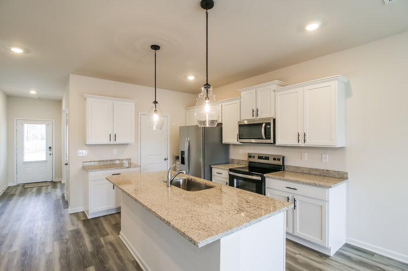 2,220/Mo, 268 Limestone Cir Conyers, GA 30013 Kitchen View