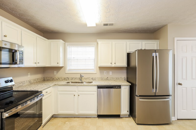1,590/Mo, 160 Alton Cir Villa Rica, GA 30180 Kitchen View 2